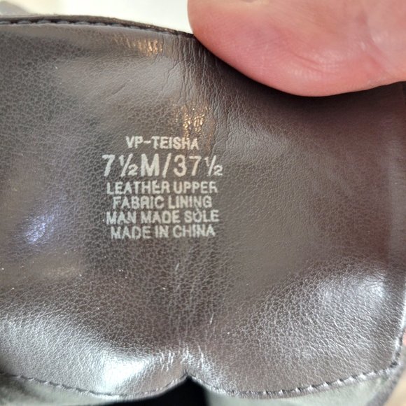 VINCE CAMUTO Gray Teisha Lace-up Tall Boots - 7.5 - Picture 8 of 8